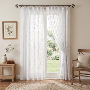 tenda su misura Camilla bianco naturale con disegno ramage allover ricamato